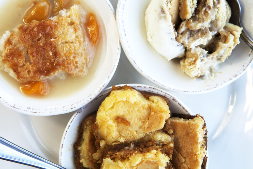 How Does Paula Deen's Seasonal Cobbler Capture Southern Flavors?